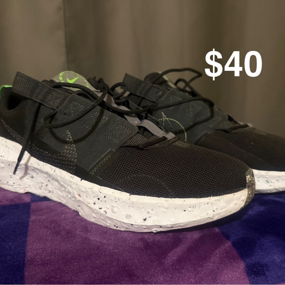 Nike Black and Green Men's Sneakers